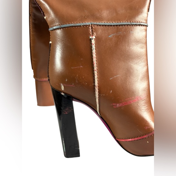Authenticated Fendi Leather Knee-High Heeled Boots Brown Pink Soles EU 36 - Picture 16 of 16